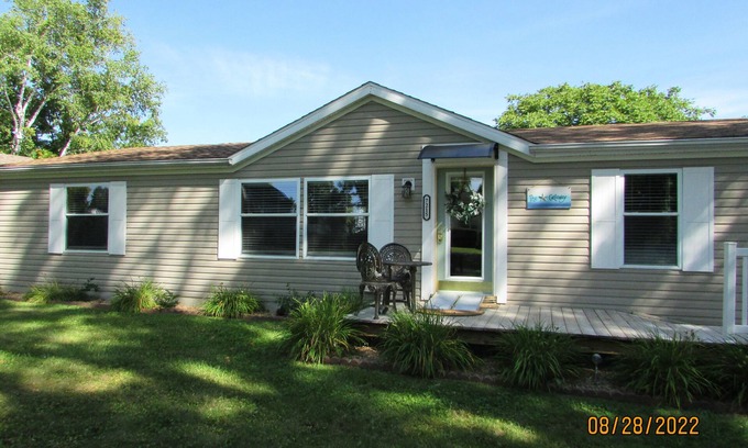 Lexington House | "THE GETAWAY" in the Village of Lexington