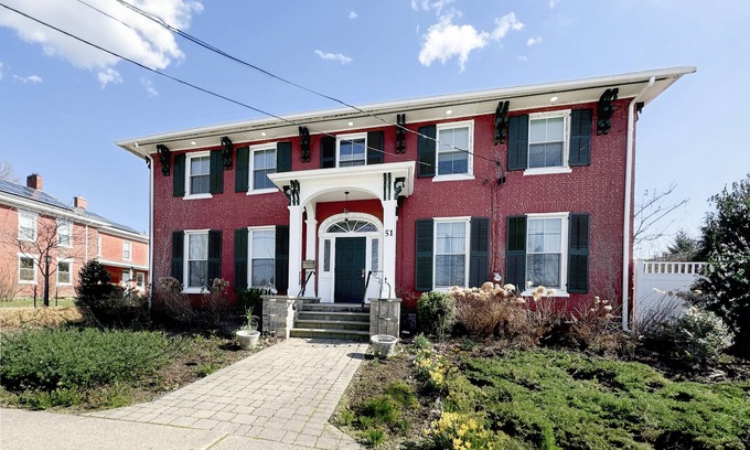 North East House | The Gibson Grand