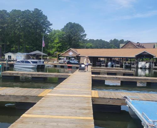 Mount Gilead House | The Gilead Cottage Near Lake Tillery & Uwharrie