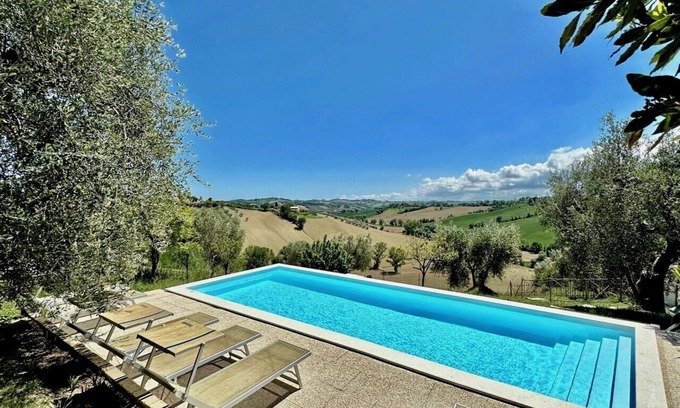 Senigallia House | the Ginestra with swimming pool and air conditioning in Senigallia