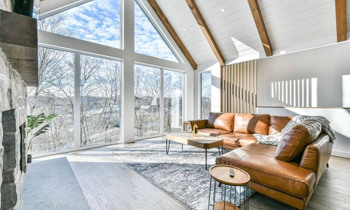 Saint-Faustin-Lac-Carre Apartment | The Glam Shack - Golf, Ski, Spa