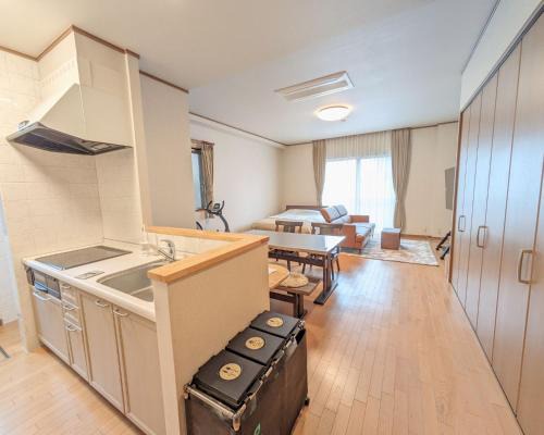Niihama Apartment | The Global Tower