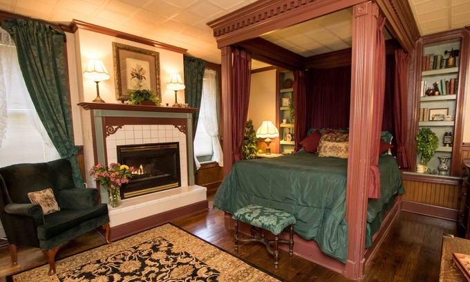 East Greenville Bed & Breakfast | The Globe Inn