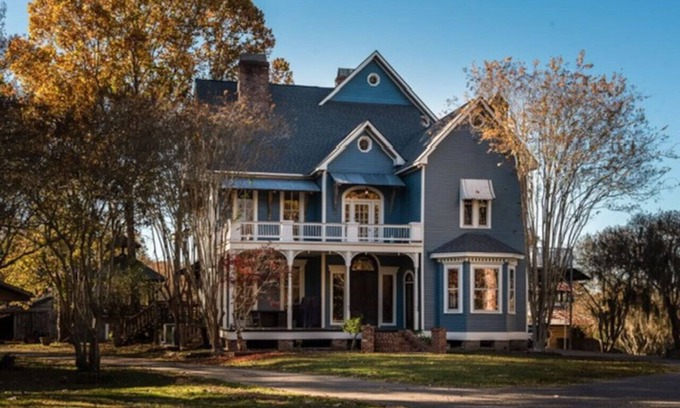 St. Francisville House | The Glynns by Louisiana Hospitality Group