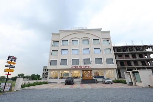 Shri Madhopur Hotel | The GM Luxe Hotel Near Shree Khatu Shyam Ji Mandir
