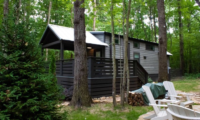 Monteagle Cabin | The Goat House at The Retreat at Deer Lick Falls