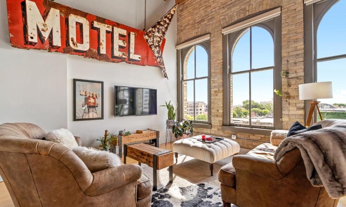 Fifth Ward Apartment | The Goatel - 1 bdrm apartment