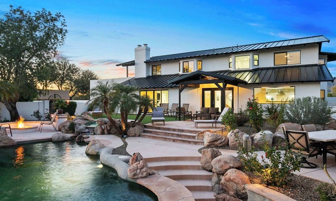 Central Scottsdale House | The Gold Dust Experience | Luxe Resort Style Oasis