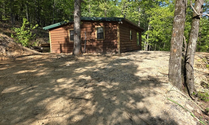 Board Camp Cabin | The Golden Eagle Cabin