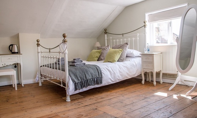 Snape Bed & Breakfast | The Golden Key