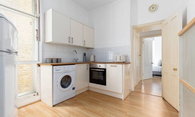 Shepherd's Bush Apartment | The Goldhawk Road Apartments