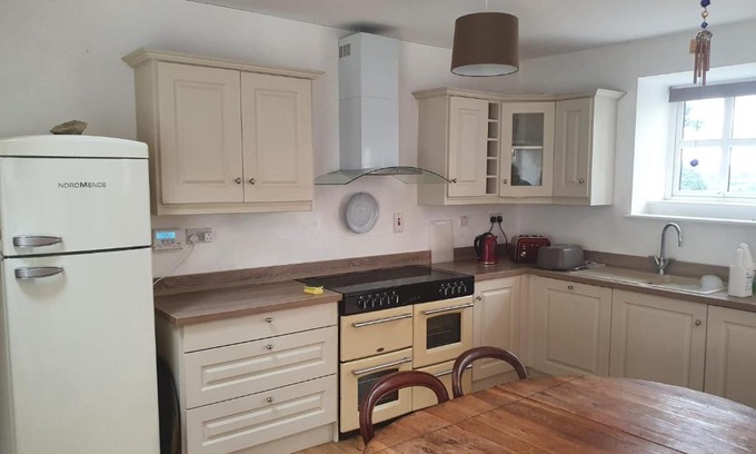 Knockaderry Cross Roads House | The Granary