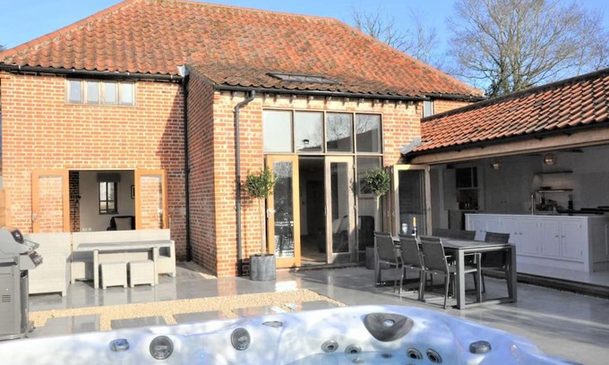 Banningham House | The Granary, Norfolk
