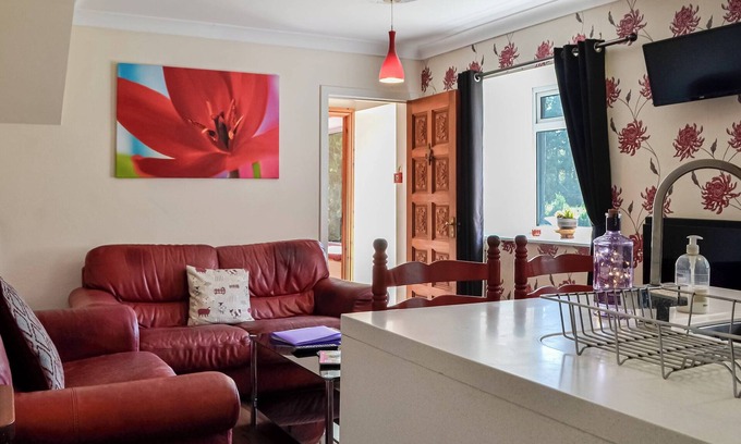 Wing Cottage | The Granary - UK45181
