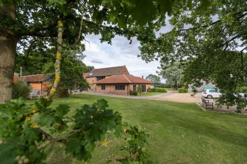 Foxley House | The Granary - Wood Farm Barn. Luxury Barn with wonderful countryside views