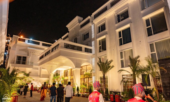 Siliguri Hotel | The Grand Casa