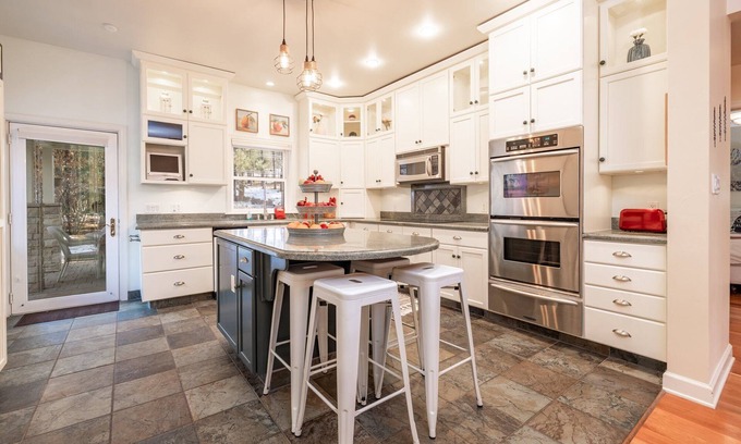 The Village Cabin | THE Grand Chalet #1989