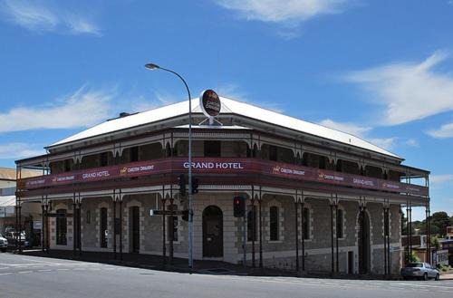 Mount Muirhead Hotel | The Grand Hotel Millicent