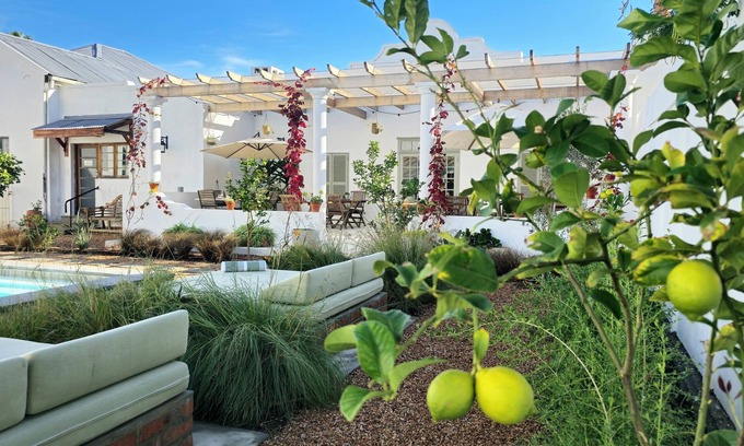 Robertson Hotel | The Grand Hotel Robertson