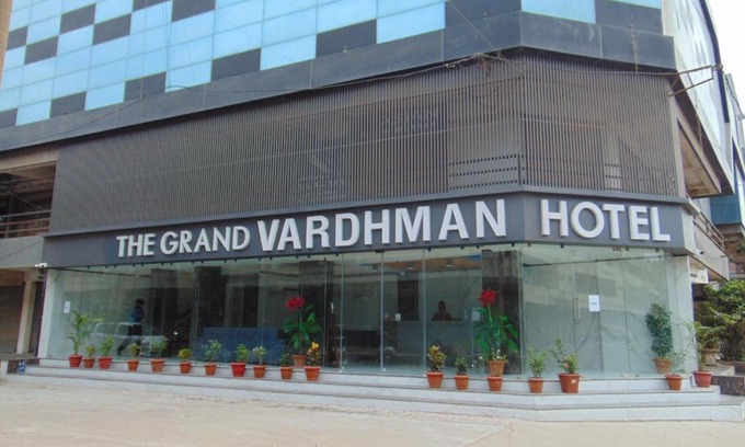 Morbi Hotel | THE GRAND VARDHMAN HOTEL