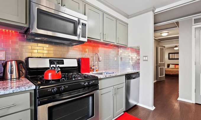 Cumberland Condo | The Gray Palace Of Marietta ~ Great Location!