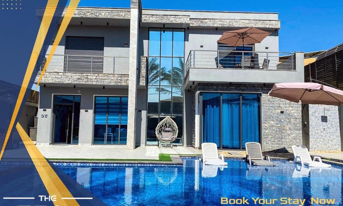 Al Rama House | The Gray Villa