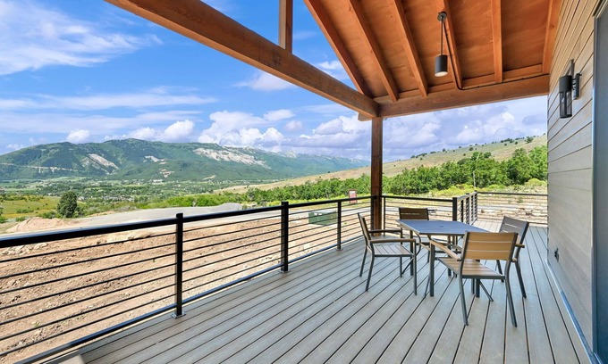 Eden House | The Great Cabin Views of Ogden Valley Ski & Golf