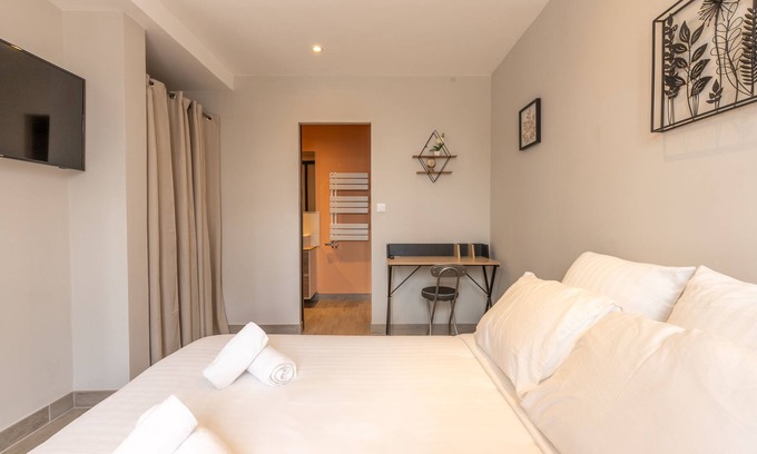 Romorantin-Lanthenay House | The Great Escape with Parking and Garden: Beauval