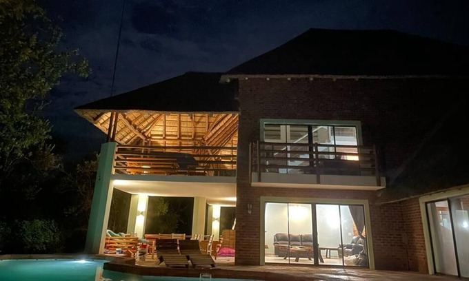 Marloth Park Cabin | The Great Kambaku Lodge - Marloth Park / Kruger Park