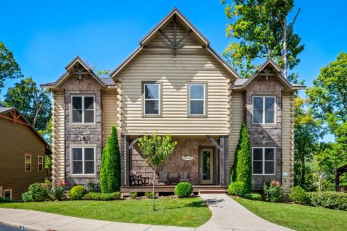 Gatlinburg House | The Great Maple Retreat by Stony Brook Cabins