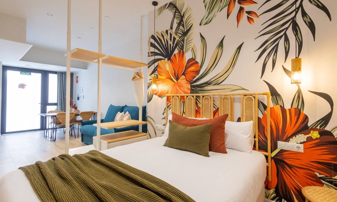 Nou Moles Apartment | The Green Apartment V by Florit Flats