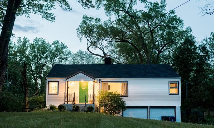 Brecksville House | The Green Door Guesthouse at Cuyahoga Valley National Park