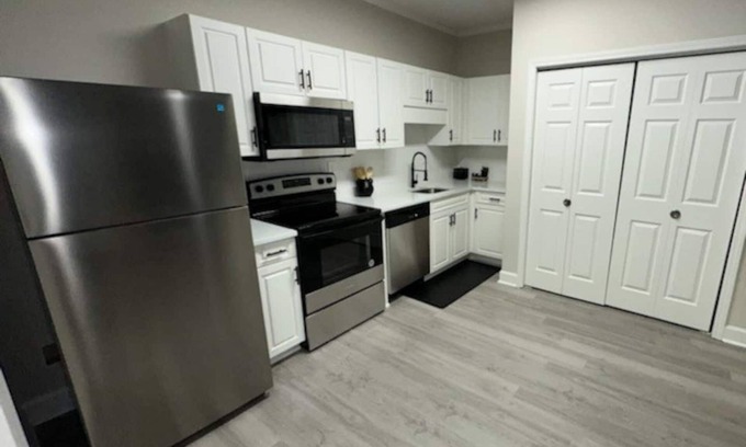 Tuscaloosa Apartment | The Green Escape