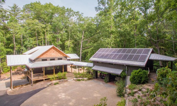 Pisgah Forest House | The Green Estate
