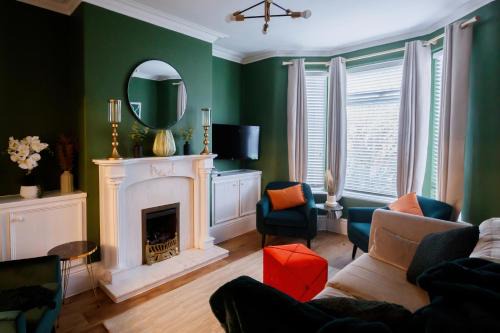 Doncaster Apartment | The Green House 3 Bed House - Contractors, Families, Close to city centre, Free Parking