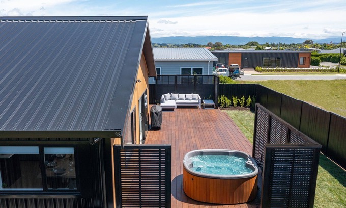 Martinborough House | The Green House: Luxe Eco Escape