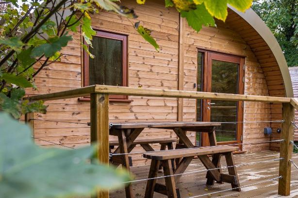 Norton Disney Apartment | The Green Man, Eco-friendly cabin in the Lincolnshire countryside with heating and hot water