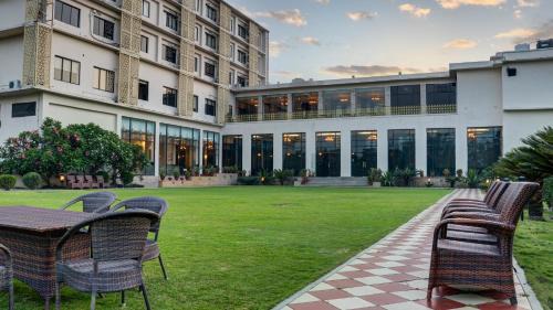 Balipara Hotel | The Greenwood, Tezpur