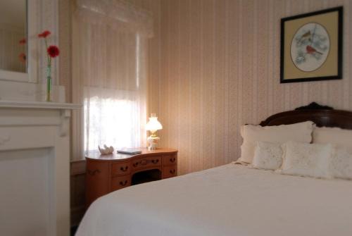 Blackstone Bed & Breakfast | The Grey Swan Inn LLC