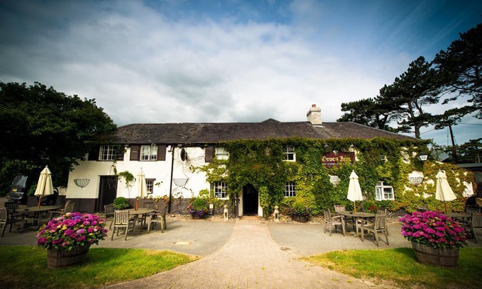 Henryd Hotel | The Groes Inn