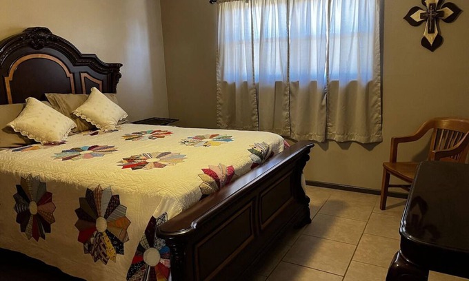 Nazareth Apartment | The Guest Cottage at the Yellow Rose Inn
