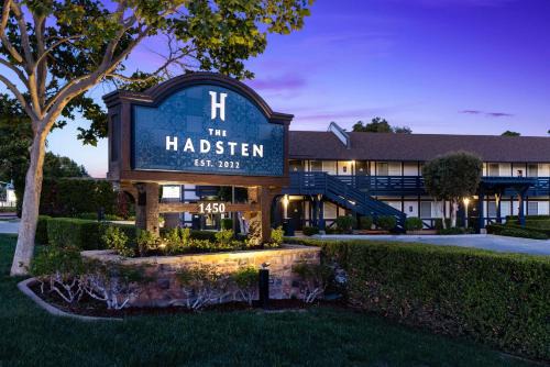 Solvang Hotel | The Hadsten Solvang, Tapestry Collection by Hilton