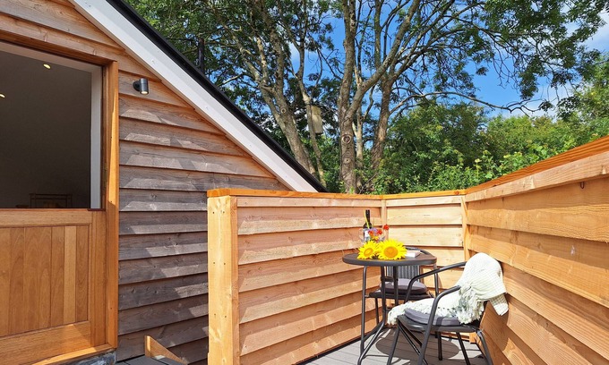 Maiden Newton Cottage | The Halt