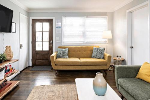Northeast Virginia Beach House | The Hammock House