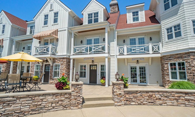 Holland House | The Hampton