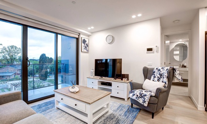 Dickson Apartment | The Hamptons - Luxurious Fully Furnished 2 Bedroom Central Location