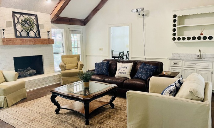 Tougaloo House | The HANLEY House Golfcourse Community