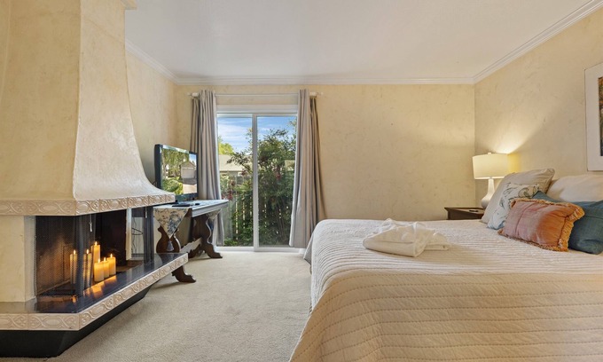 Lodi House | The Happy Hamlet | Great location, Cozy Home!