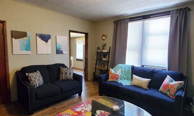 Guthrie House | The Harrison House // Pets Welcome // WIFI