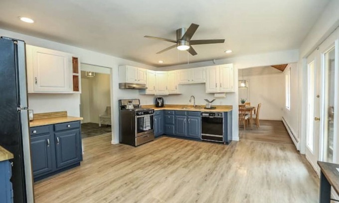 Harrisville House | The Harrisville Ranch - Monadnock Region Getaway!